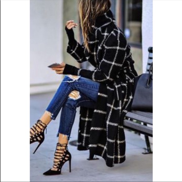 Abercrombie & Fitch Sweaters - Abercrombie & Fitch oversized windowpane cardigan